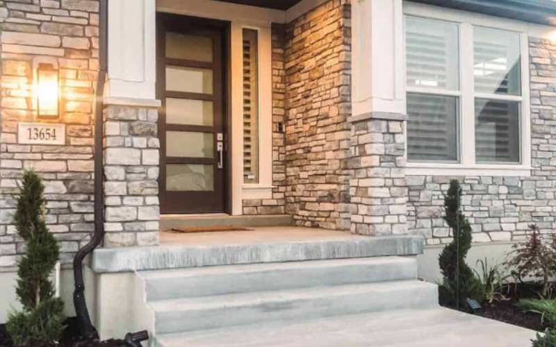 Enhancing Curb Appeal with Concrete Steps: Design Ideas